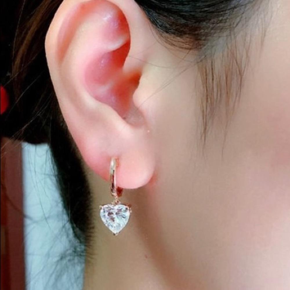 Rose gold heart earrings